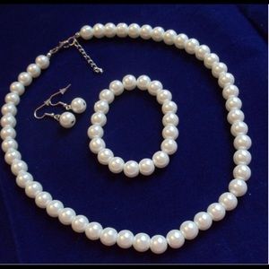 Faux Pearl Necklace Bracelet Earrings White
